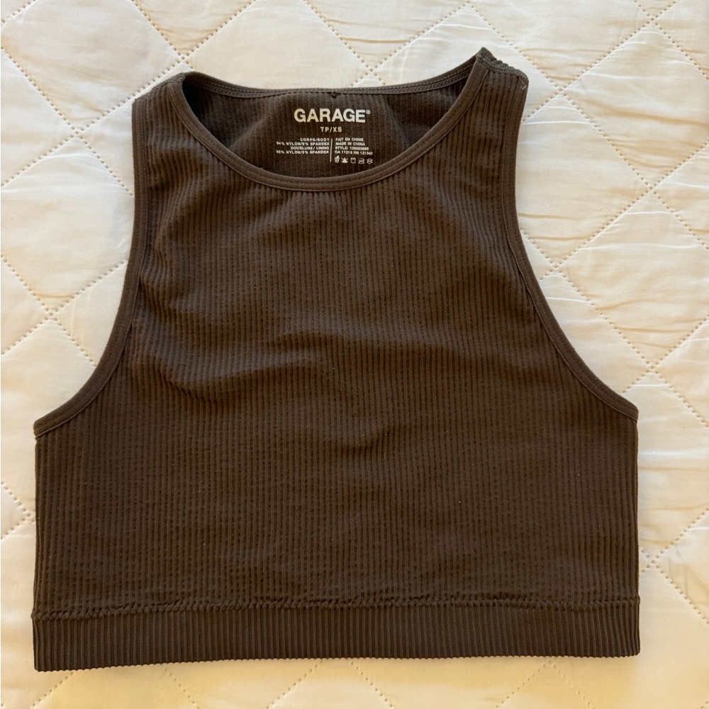 Garage Brown Tank
